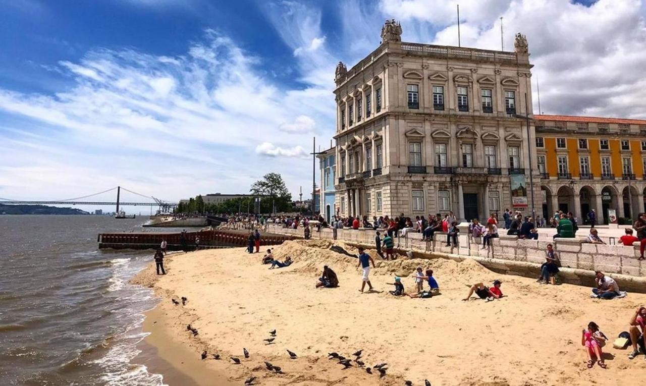 The Traditional Arts Memoir, Downtown Flat With Balcony And Comfort Lisbon Exterior photo